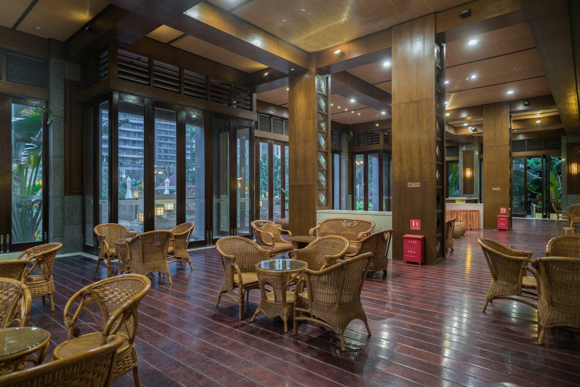 Sanya Baohong Shanghai Huating Boutique Hotel Exterior photo