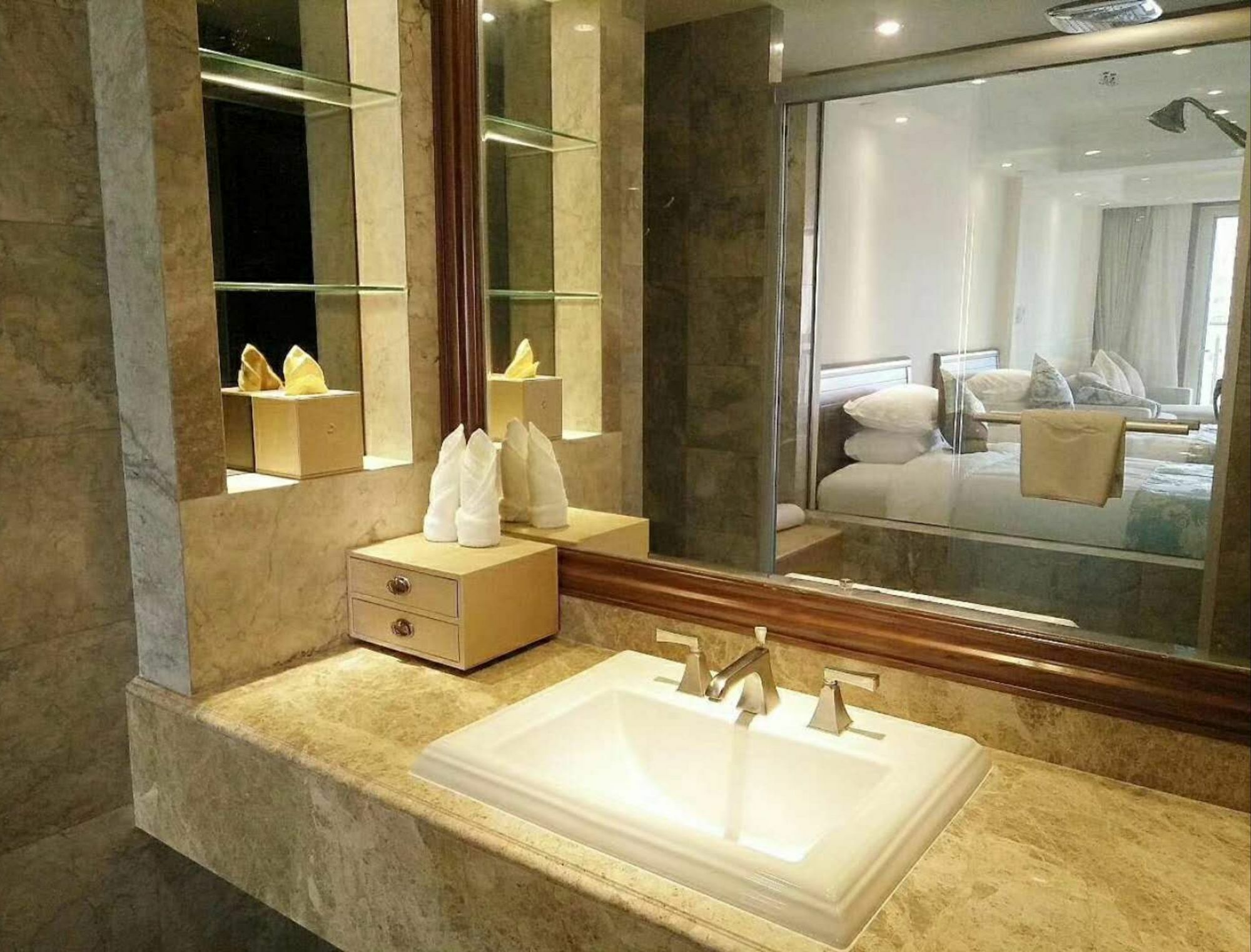 Sanya Baohong Shanghai Huating Boutique Hotel Exterior photo